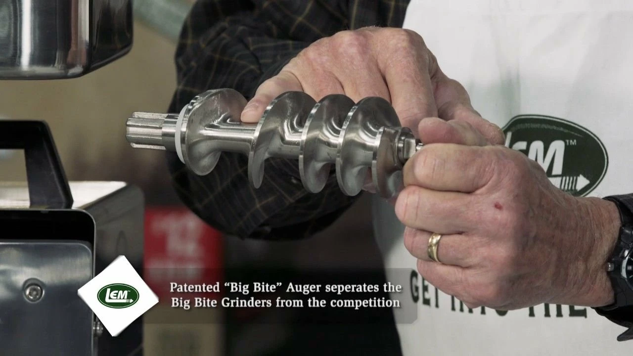 LEM Big Bite Meat Grinder #8 With Premium Salvinox 1/8" (3mm) And 1/4" (6mm) Grinder Plates 10 LEM Big Bite Meat Grinder #8 With Premium Salvinox 1/8" (3mm) And 1/4" (6mm) Grinder Plates - Image 8