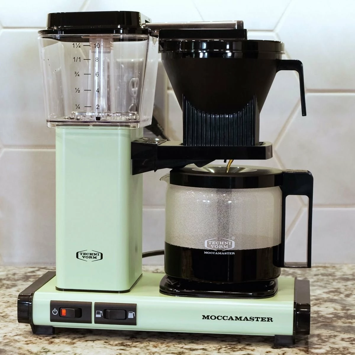 Moccamaster KBGV Automatic Drip Stop Coffee Maker (40 Oz Glass Carafe) | Pistachio 7 Moccamaster KBGV Automatic Drip Stop Coffee Maker (40 Oz Glass Carafe) | Pistachio - Image 5