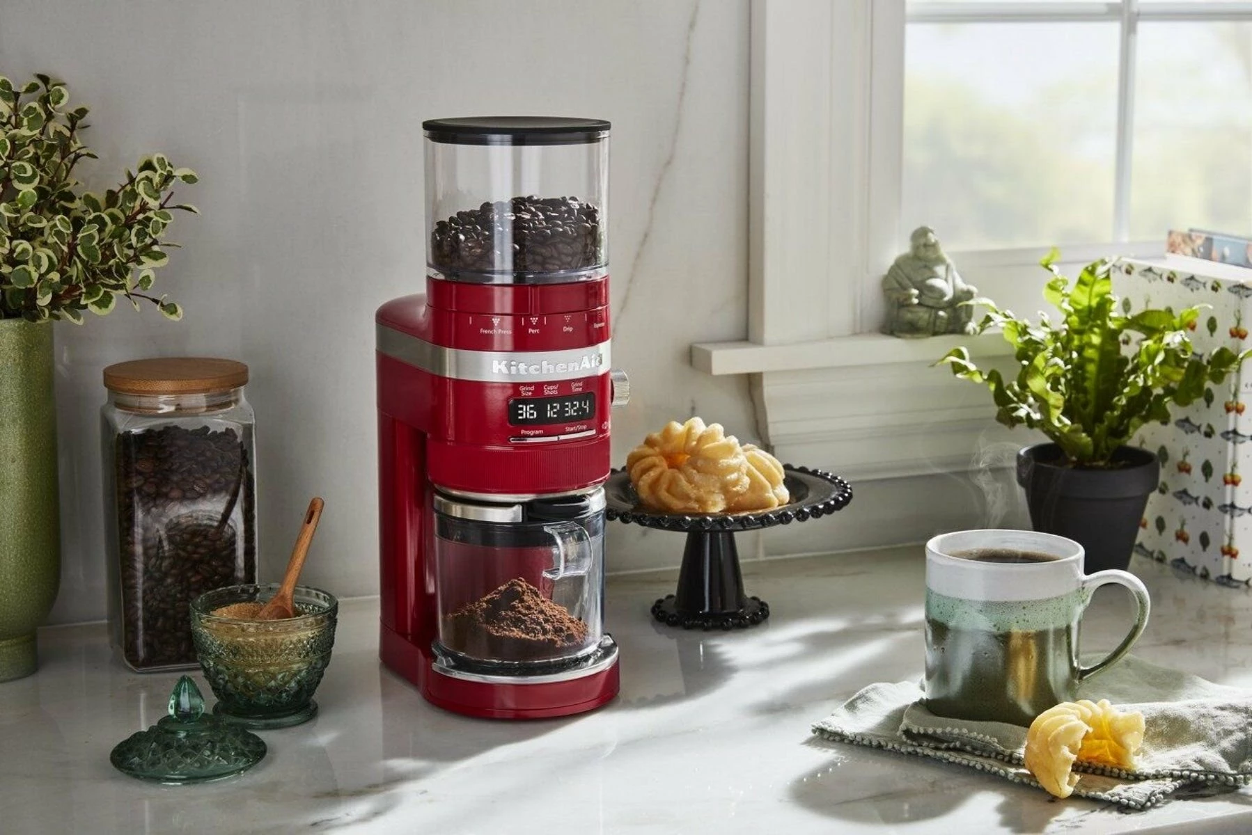 KitchenAid Burr Grinder With Dose Control | Empire Red 7 KitchenAid Burr Grinder With Dose Control | Empire Red - Image 5