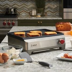 Wolf Gourmet Precision Griddle With Lid - Red Knobs -Coffee & Espresso Elegant store wggr100s french toast